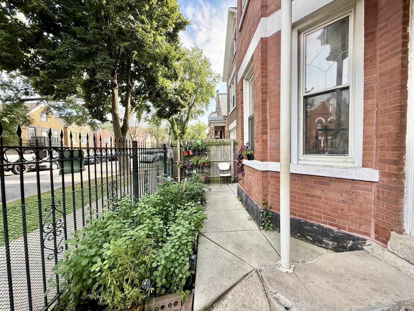2722 S Homan Avenue Property Photo 4