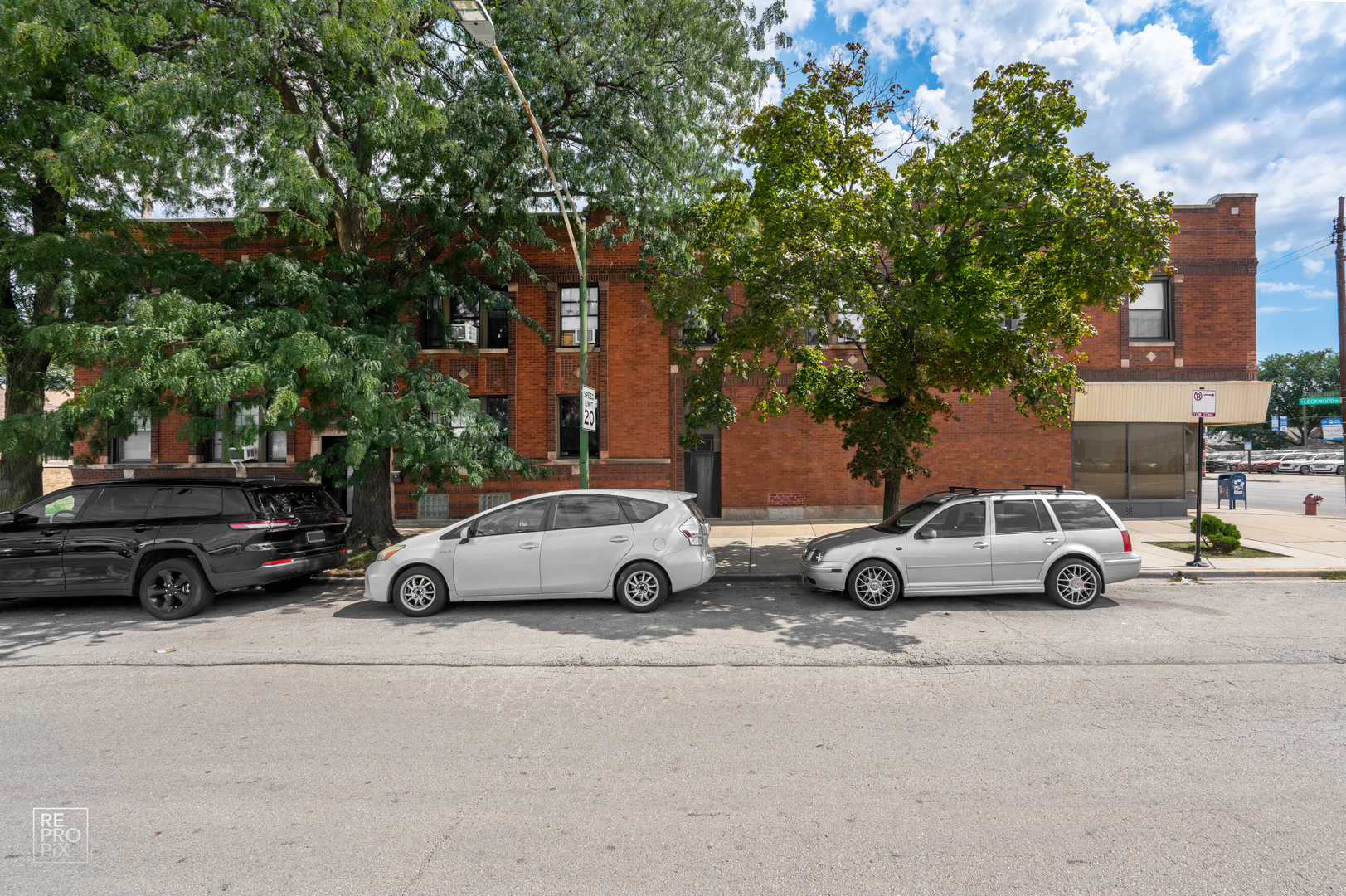 5256 W Irving Park Road Property Photo 3