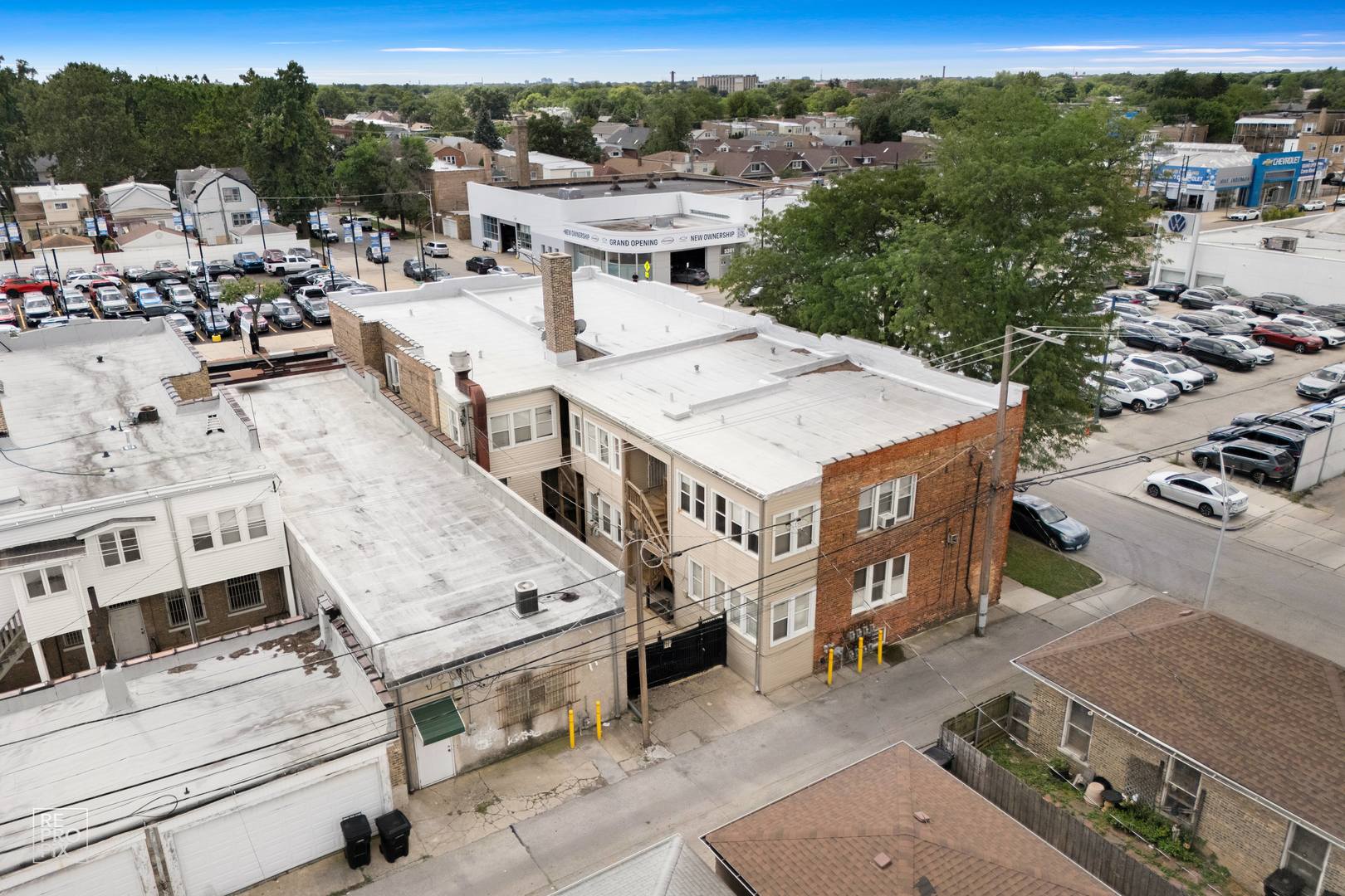 5256 W Irving Park Road Property Photo 8