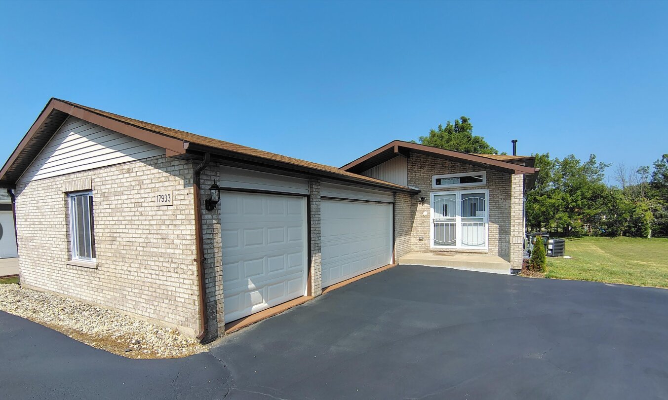 17933 Kedzie Avenue Property Photo 1
