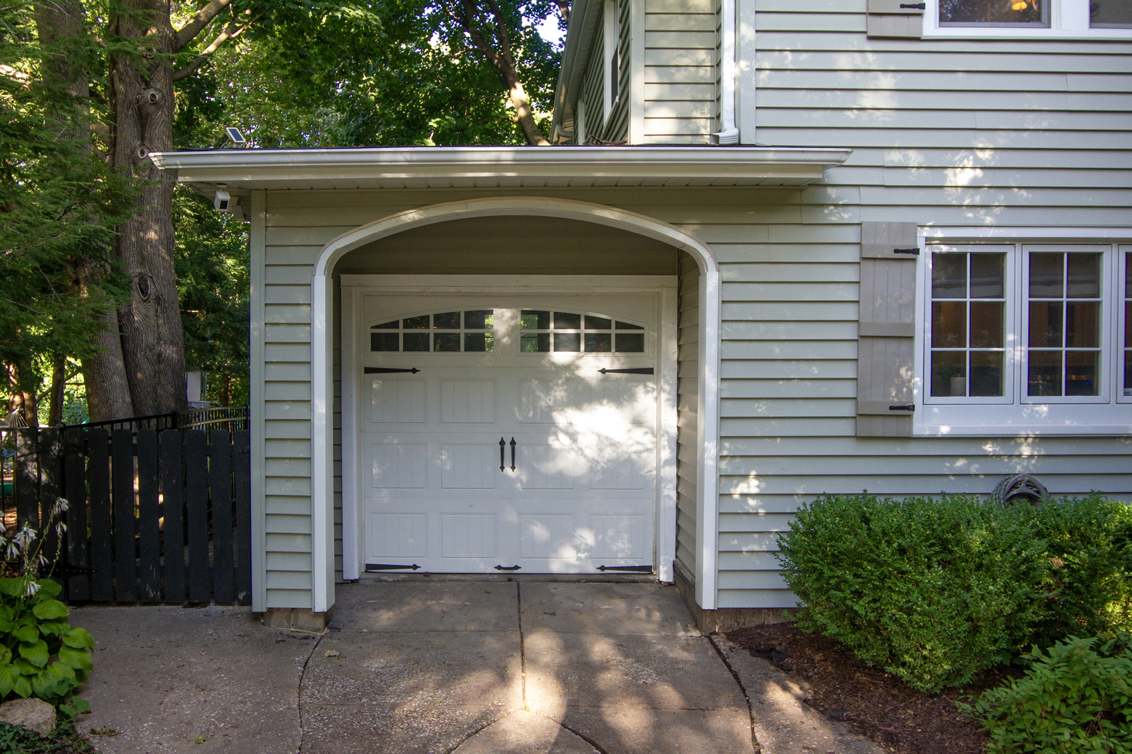 315 Ridgewood Avenue Property Photo 5