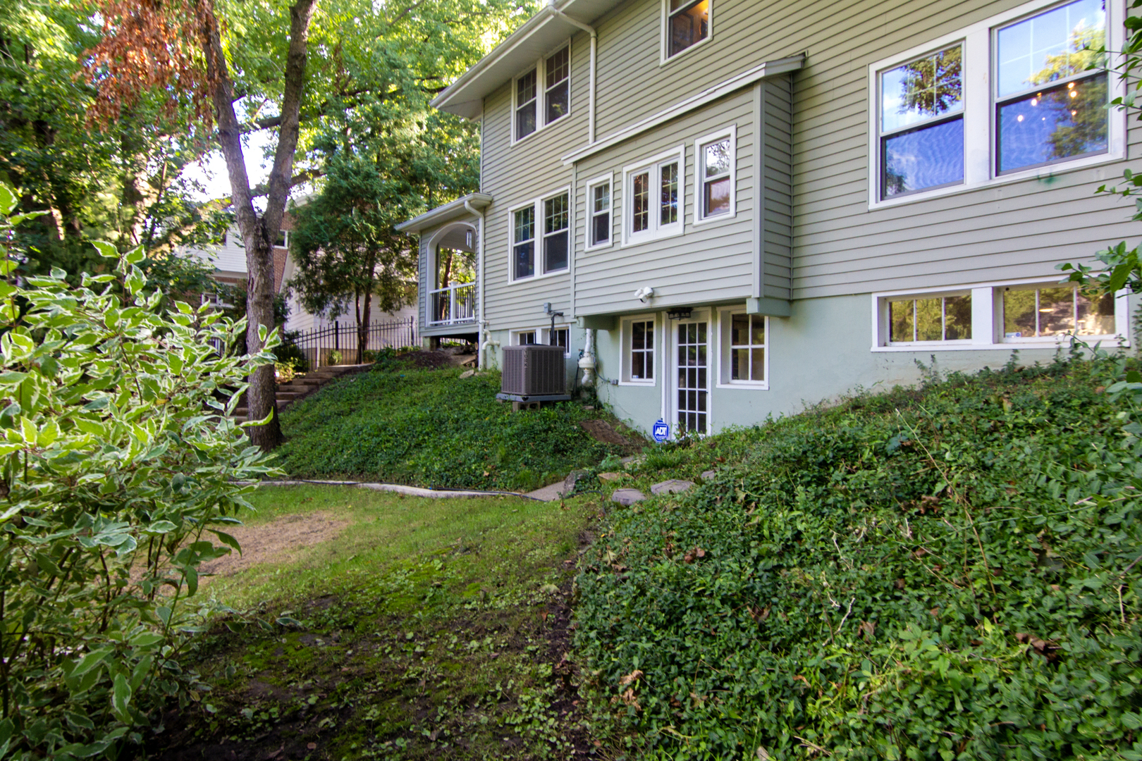 315 Ridgewood Avenue Property Photo 46
