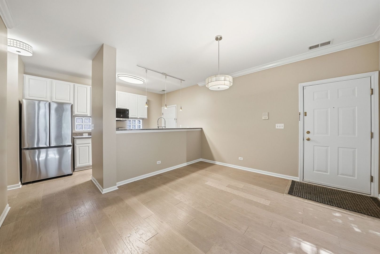 1225 N Orleans Street 602 Property Photo 7