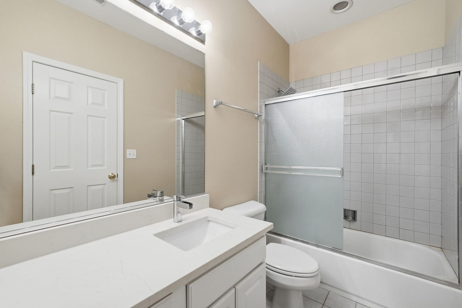1225 N Orleans Street 602 Property Photo 17
