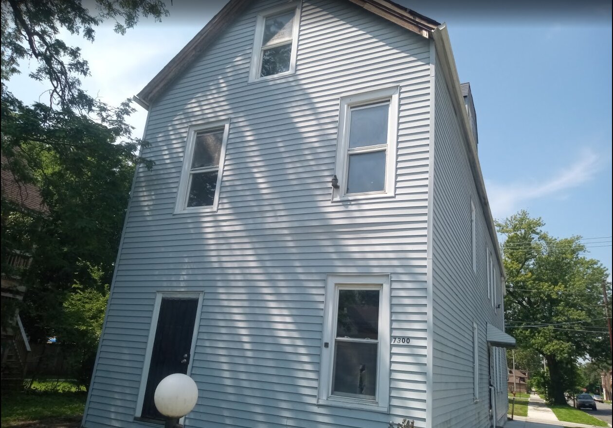 7300 S Peoria Street Property Photo 6
