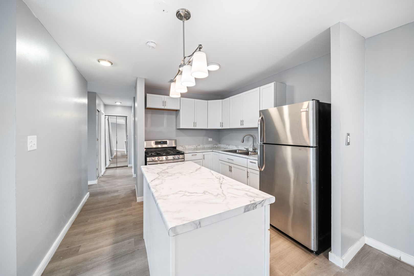 7854 S South Shore Drive 502 Property Photo 4