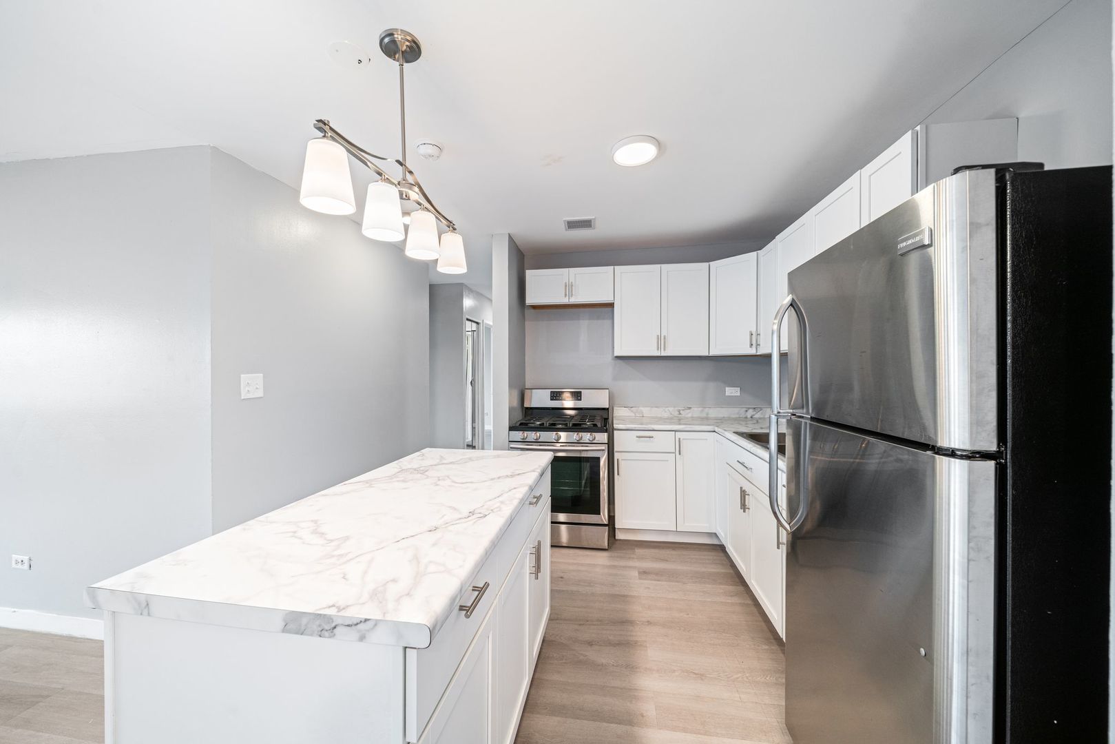 7854 S South Shore Drive 502 Property Photo 6