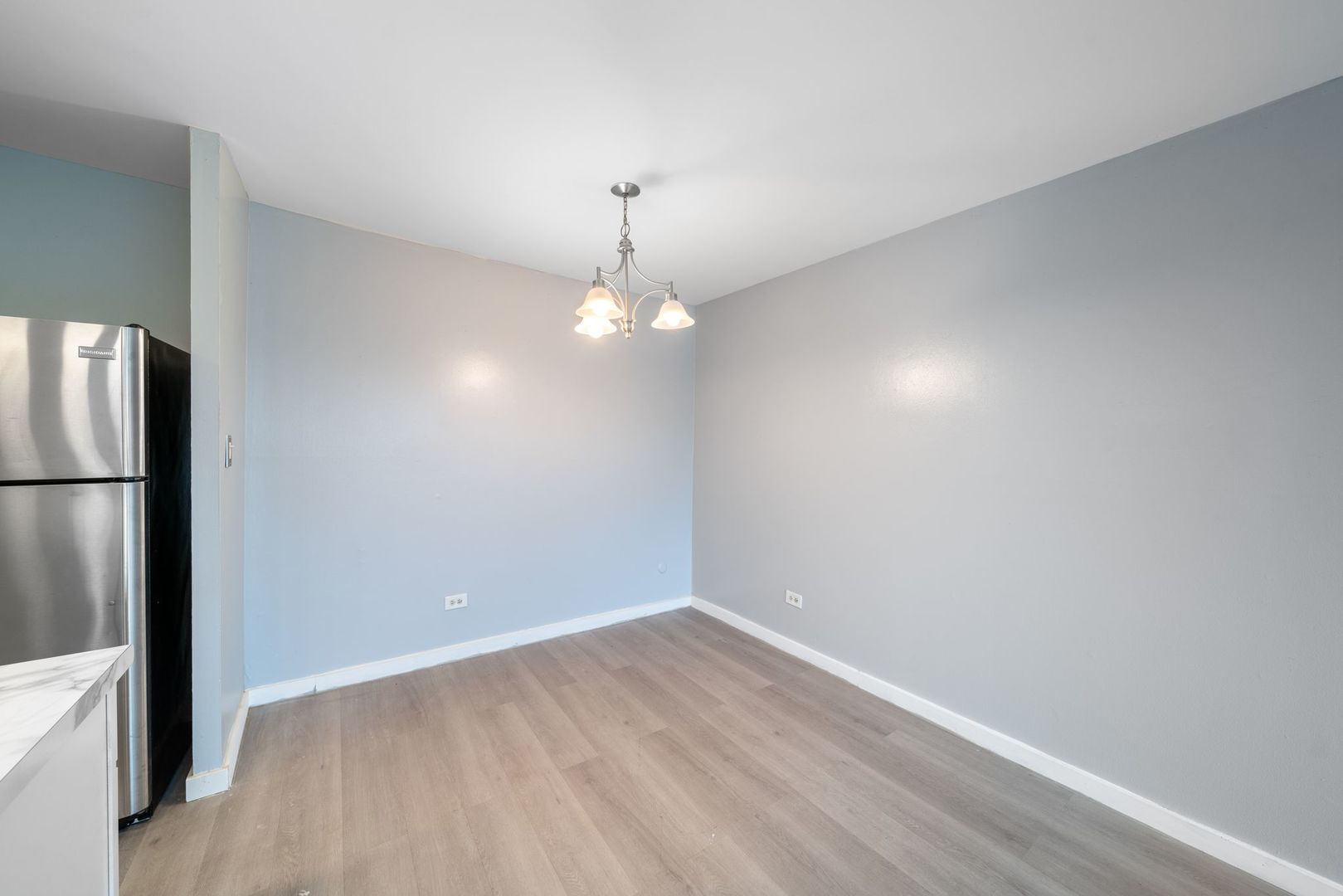7854 S South Shore Drive 502 Property Photo 8