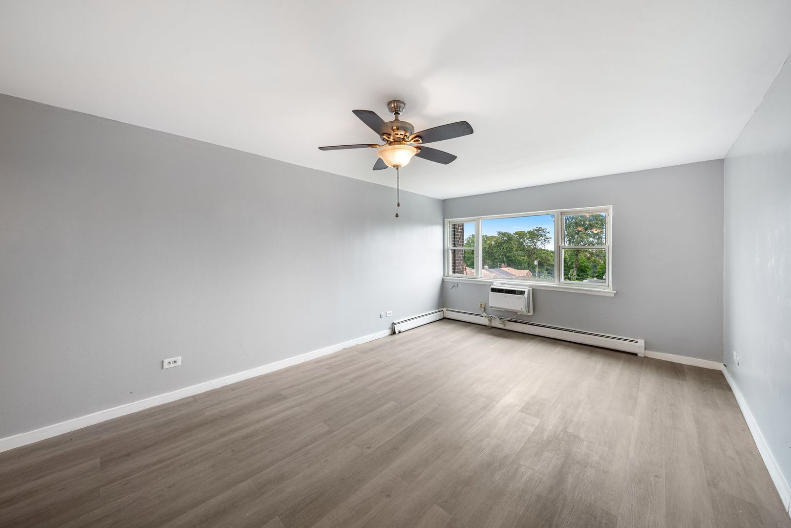 7854 S South Shore Drive 502 Property Photo 10
