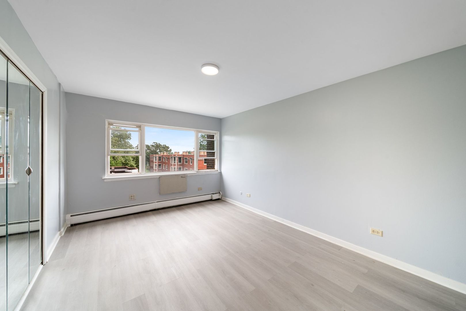 7854 S South Shore Drive 502 Property Photo 17