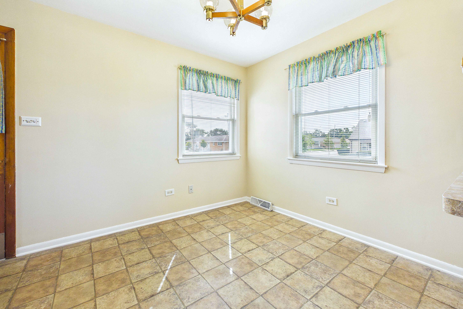 2531 Atlantic Street Property Photo 6