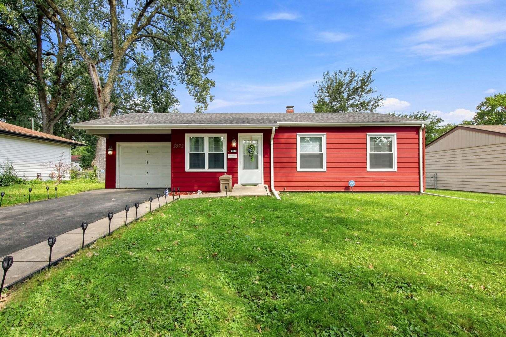 1672 Evergreen Avenue Property Photo 1
