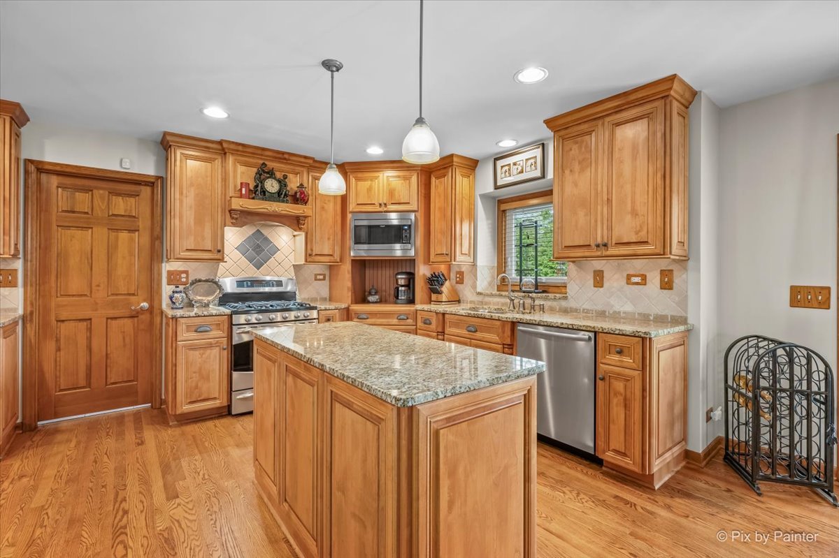 1775 Illinois Street Property Photo 8