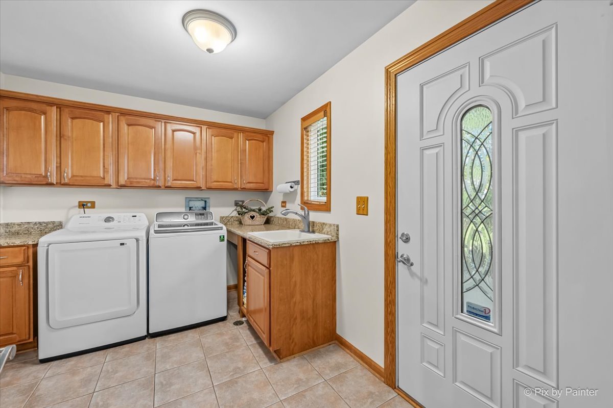 1775 Illinois Street Property Photo 20
