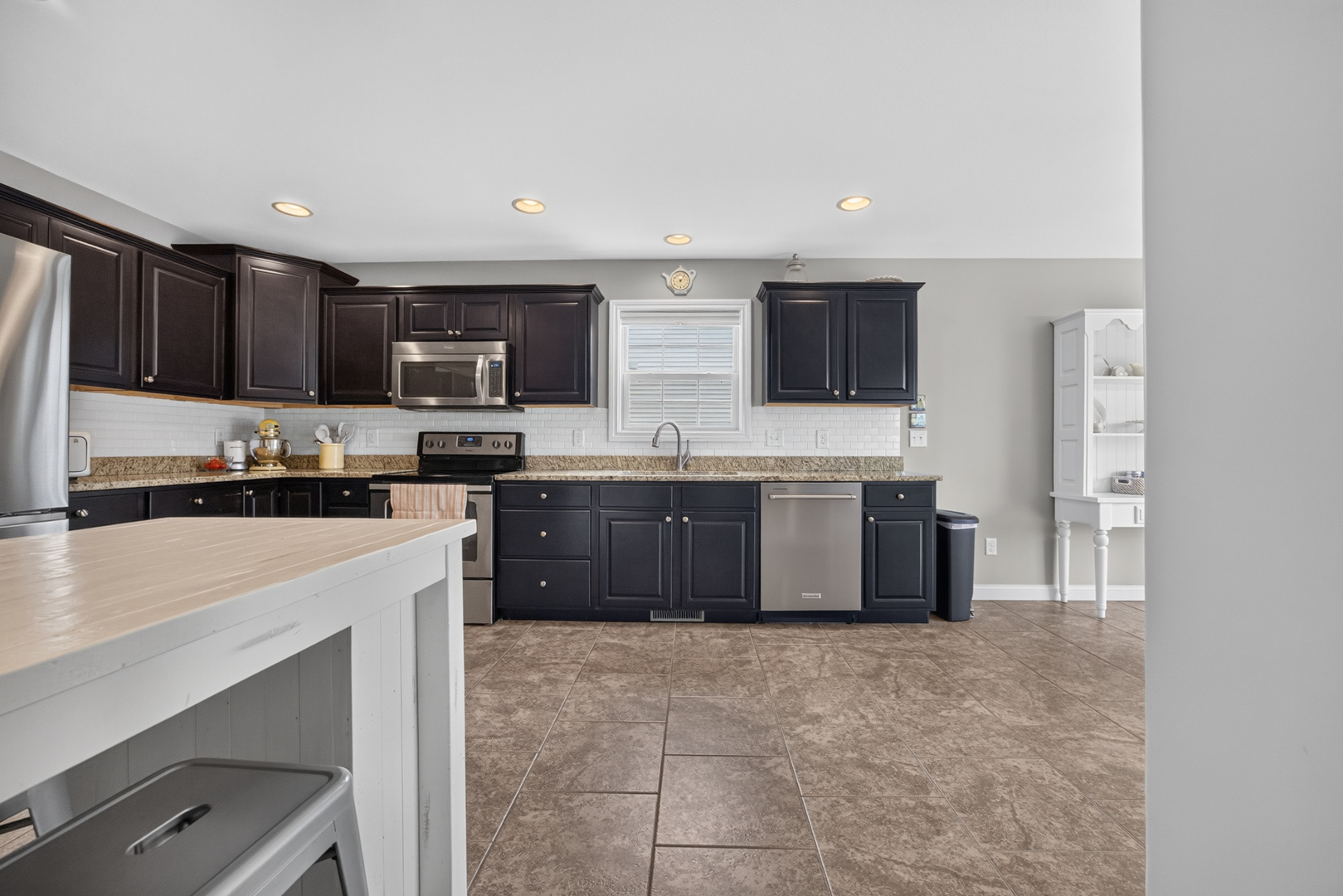 1711 Coralstone Way Property Photo 16