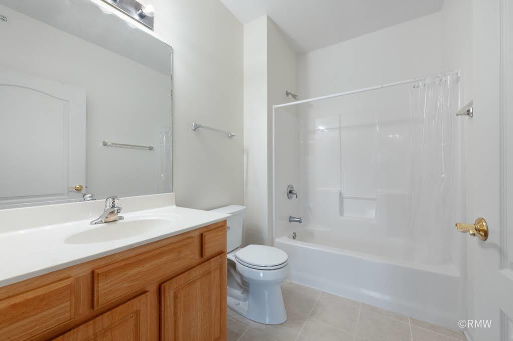 1275 W Lake Street 303 Property Photo 15