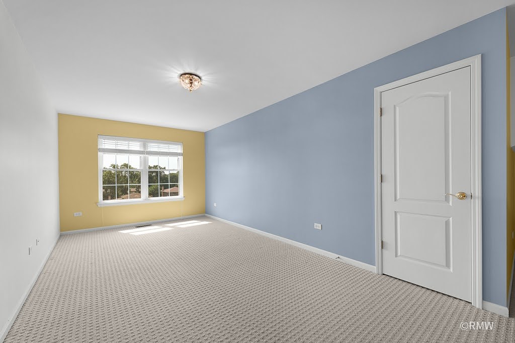 1275 W Lake Street 303 Property Photo 22
