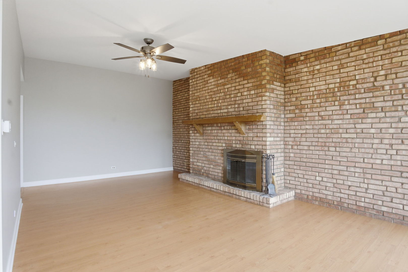 5500 Hillcrest Lane 4l Property Photo 2