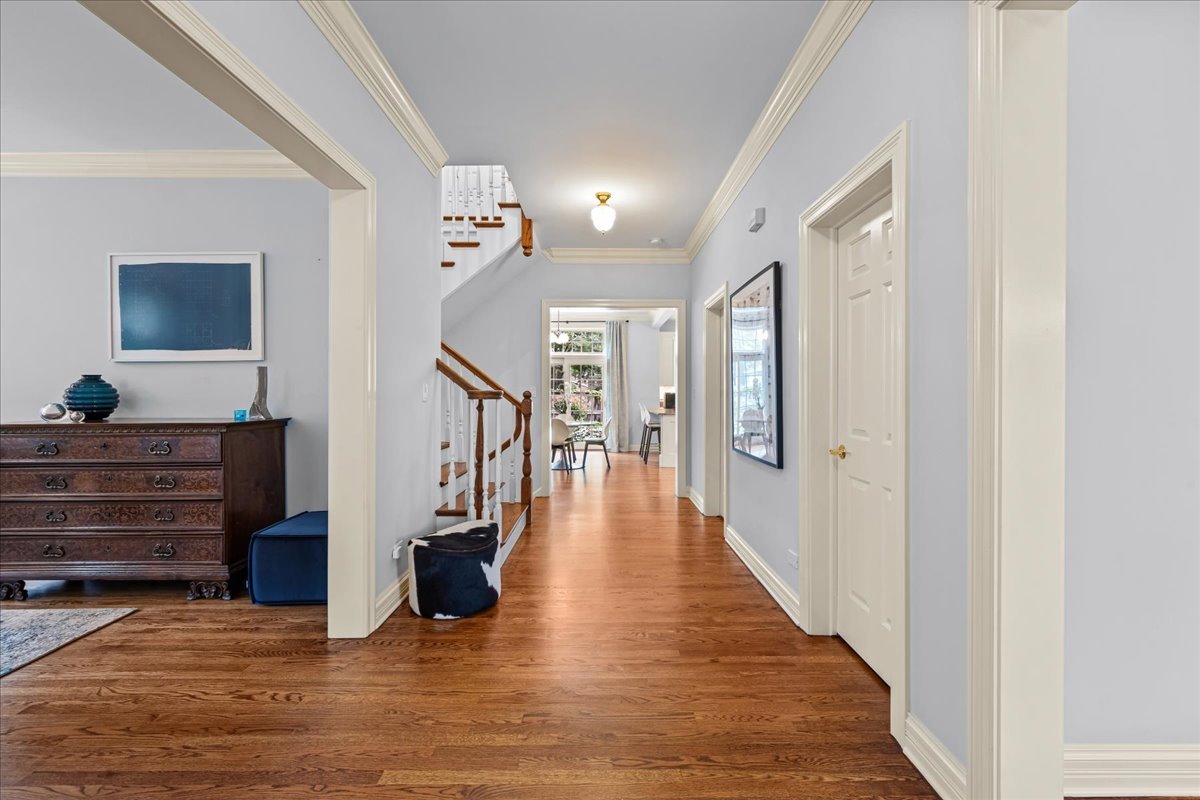 716 20th Street Property Photo 4