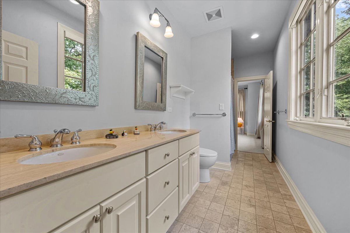 716 20th Street Property Photo 28