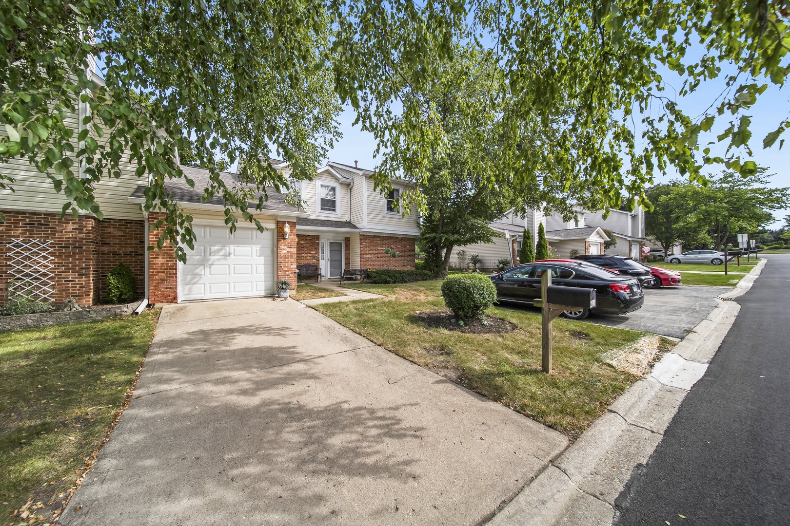 251 Tamarack Drive Property Photo 3