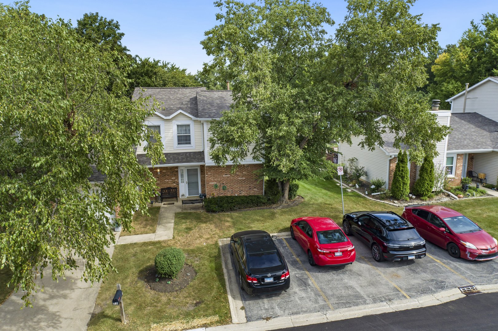 251 Tamarack Drive Property Photo 4