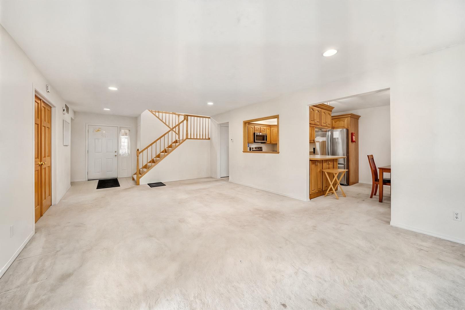 251 Tamarack Drive Property Photo 10