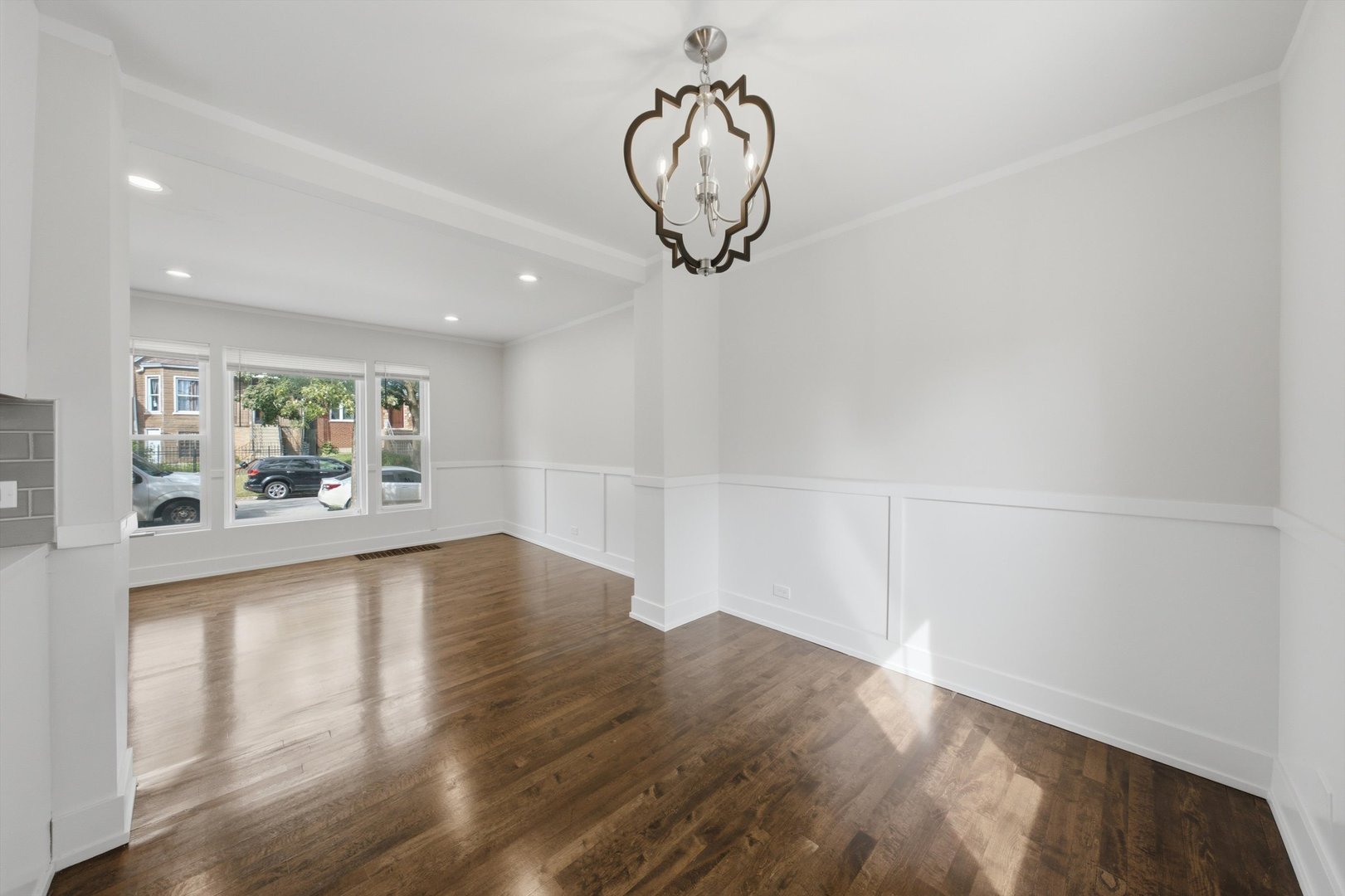 9137 S Essex Avenue Property Photo 11