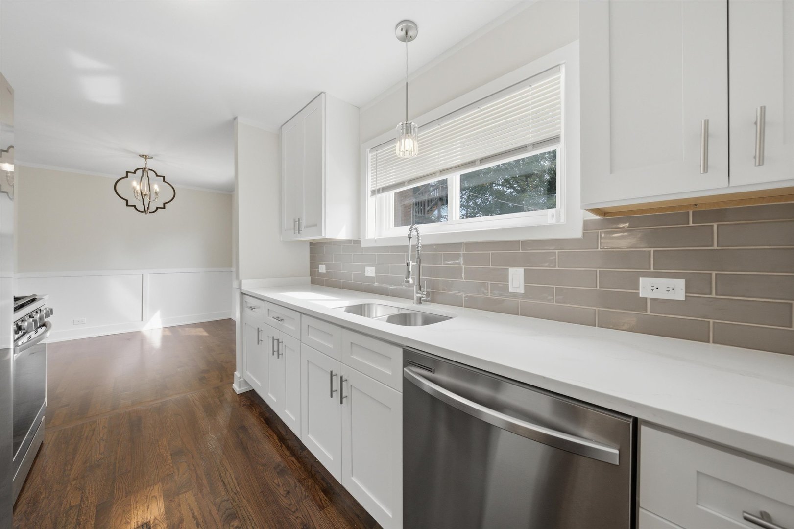 9137 S Essex Avenue Property Photo 14