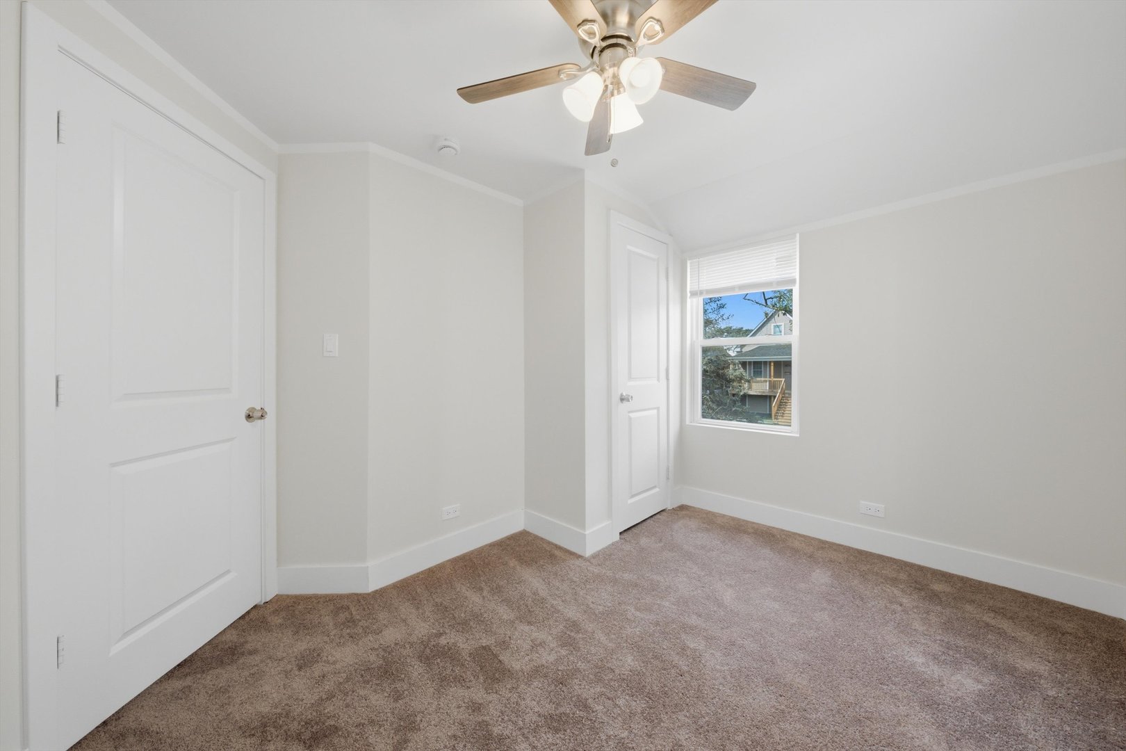 9137 S Essex Avenue Property Photo 22