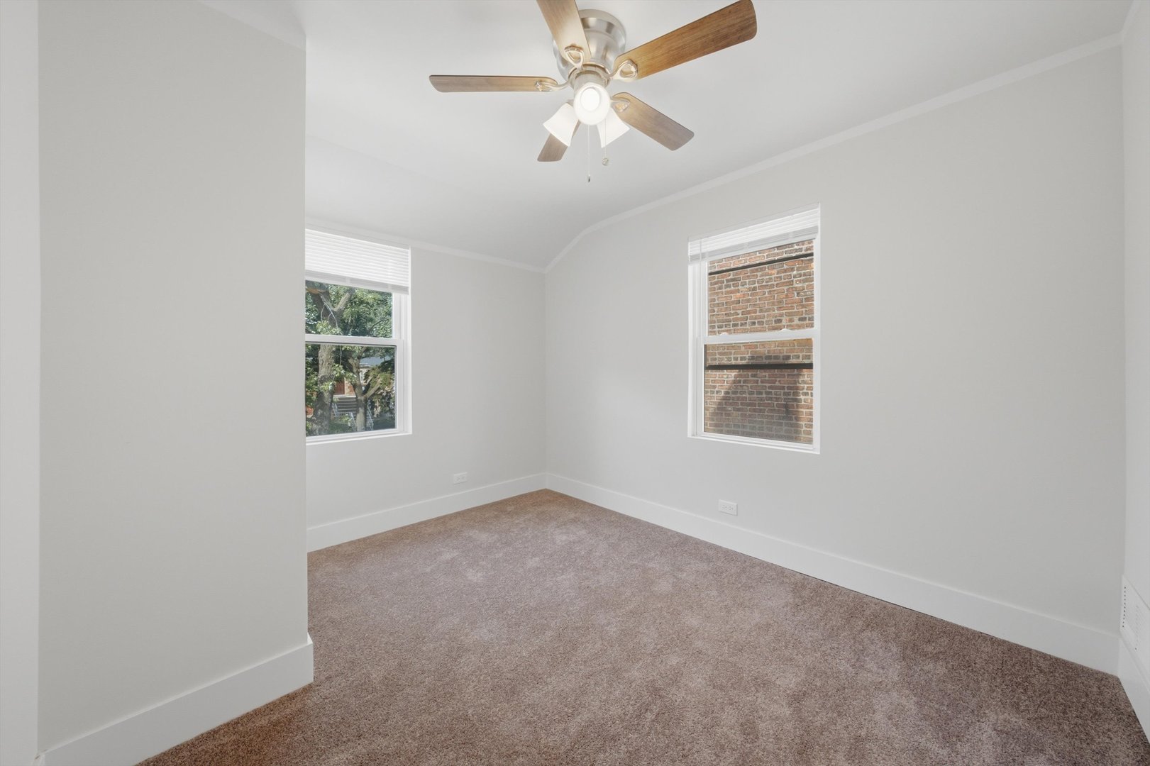 9137 S Essex Avenue Property Photo 23