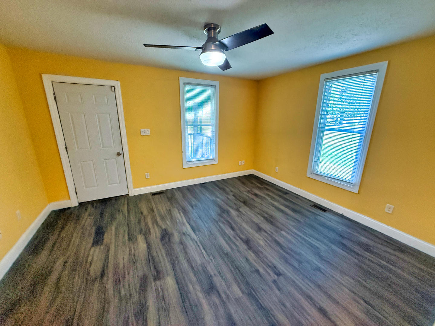 323 Austin Avenue Property Photo 8