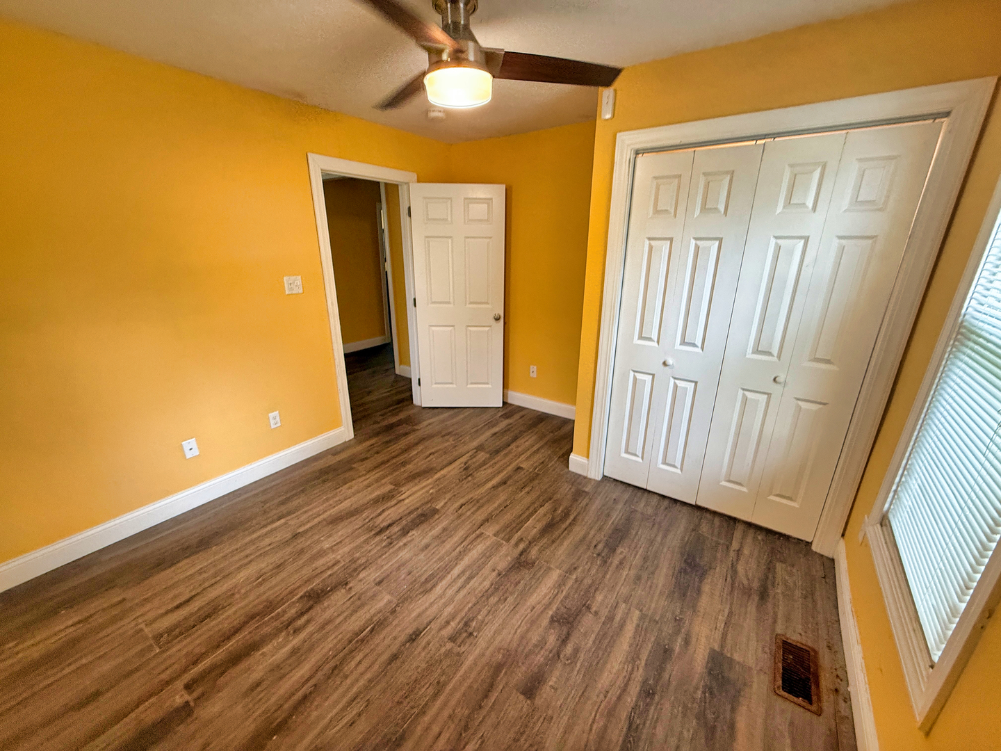 323 Austin Avenue Property Photo 11