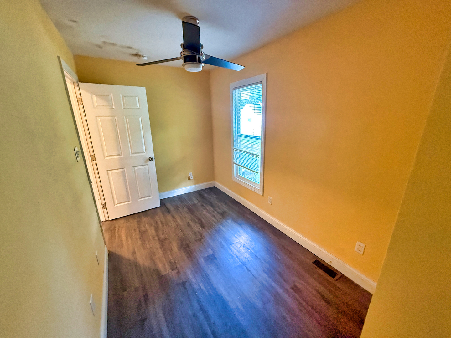 323 Austin Avenue Property Photo 34