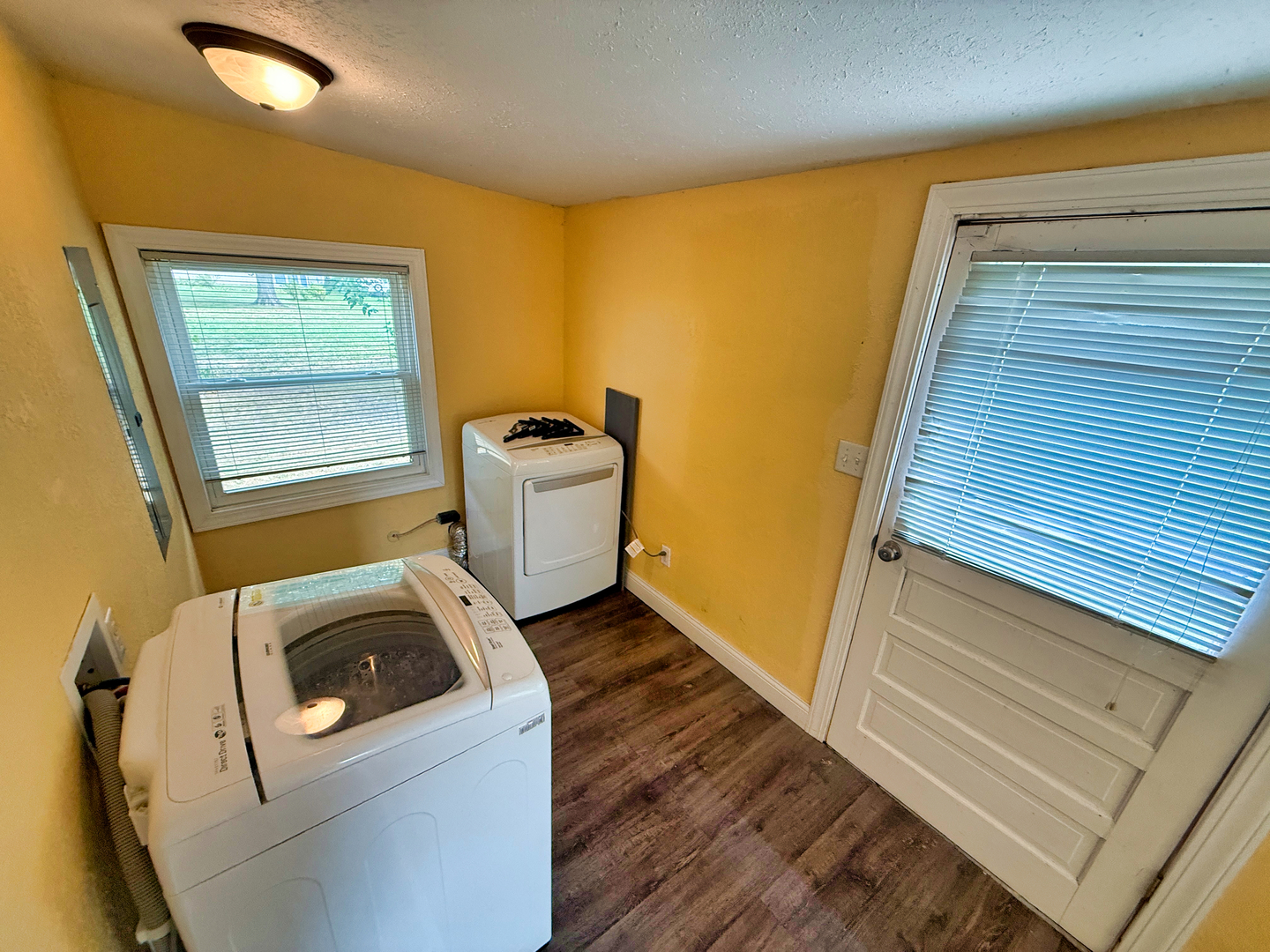 323 Austin Avenue Property Photo 36