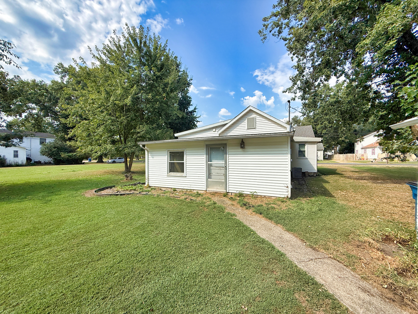 323 Austin Avenue Property Photo 45
