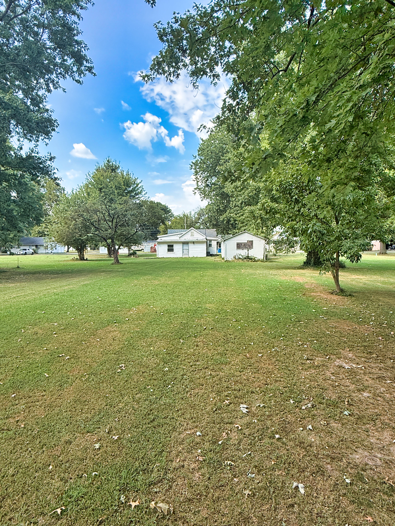 323 Austin Avenue Property Photo 53