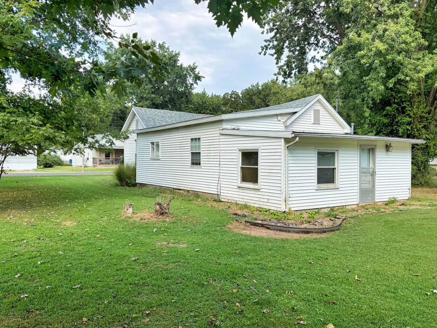 323 Austin Avenue Property Photo 59