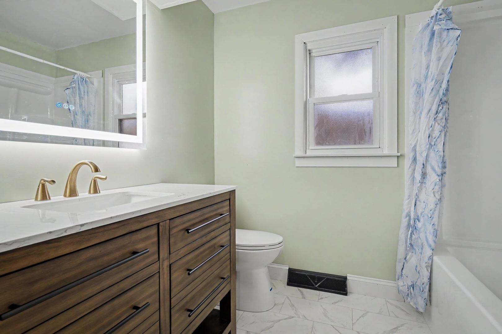608 E Payson Street Property Photo 3