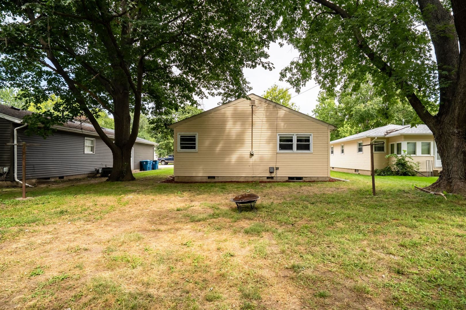 608 E Payson Street Property Photo 5