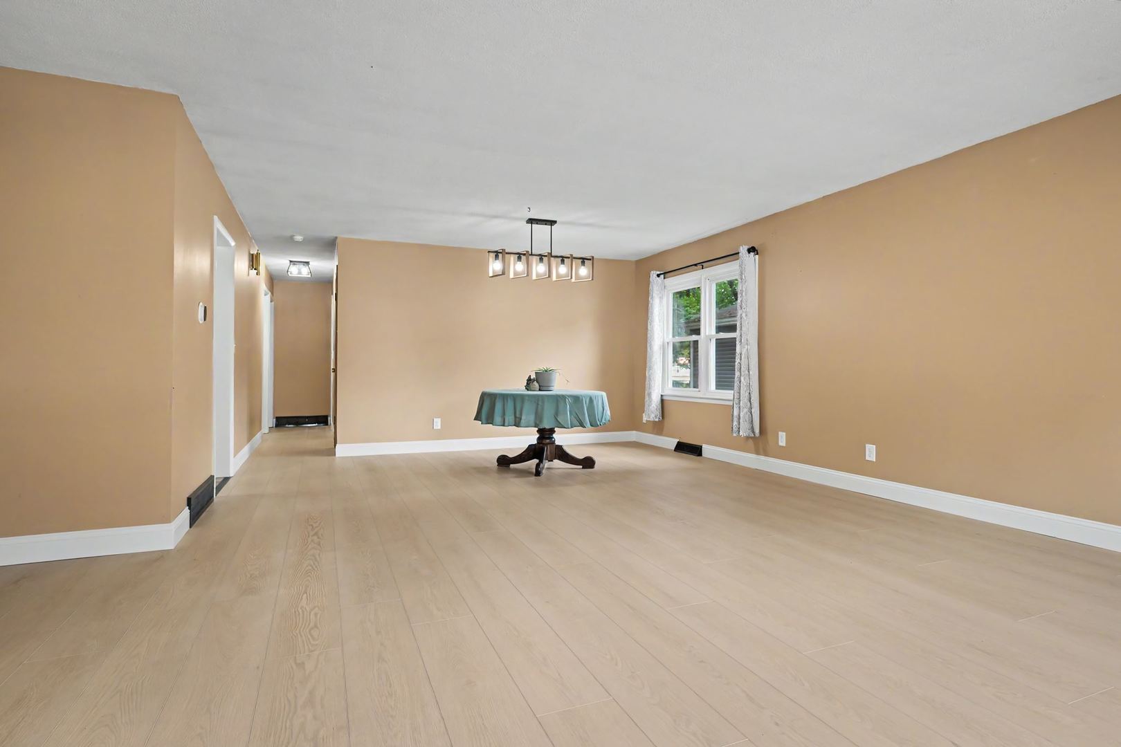 608 E Payson Street Property Photo 13