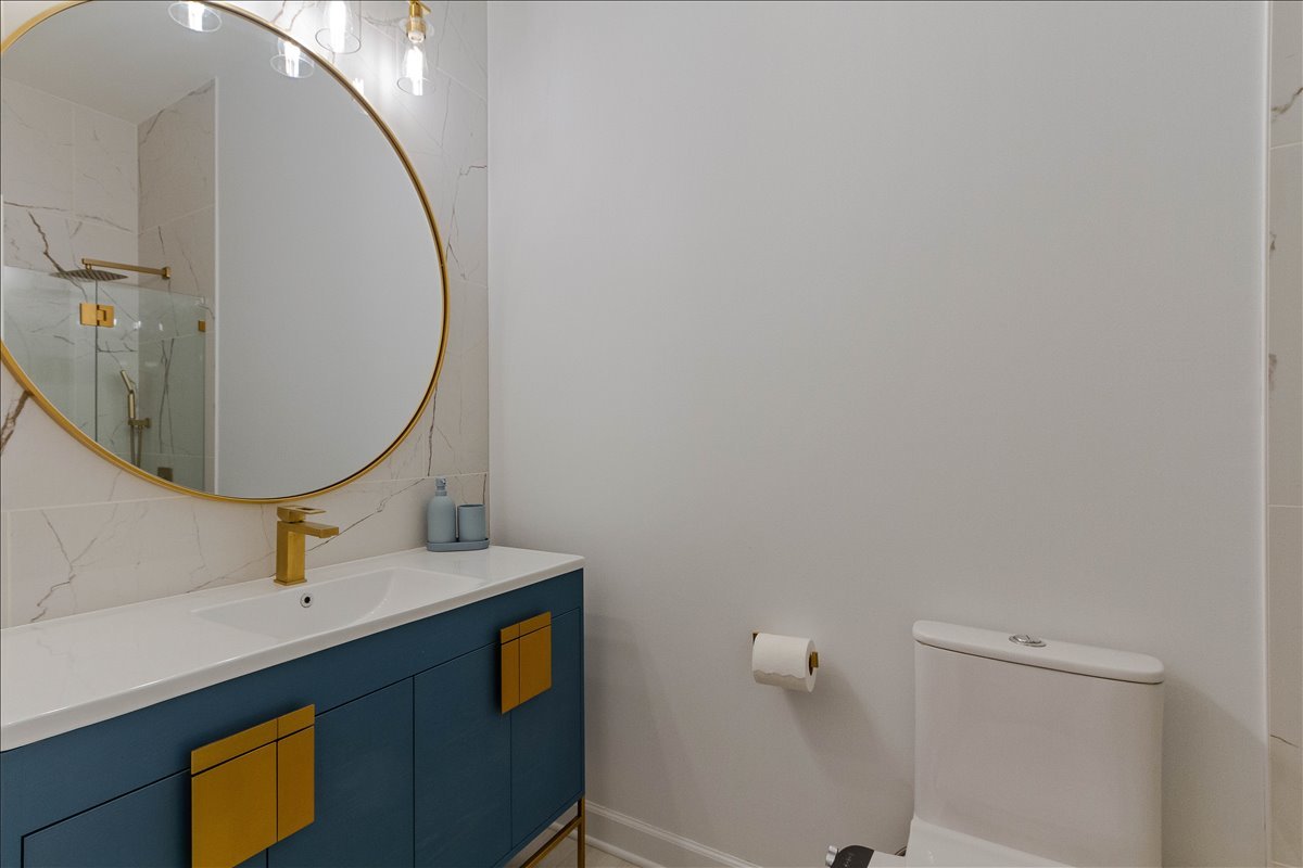 7028 N Ridge Boulevard 2s Property Photo 17