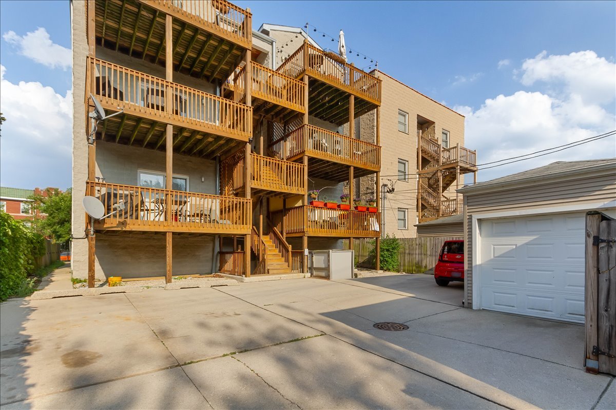 7028 N Ridge Boulevard 2s Property Photo 22