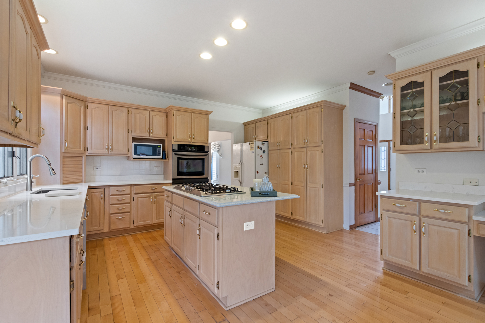 2704 Shellingham Drive Property Photo 11
