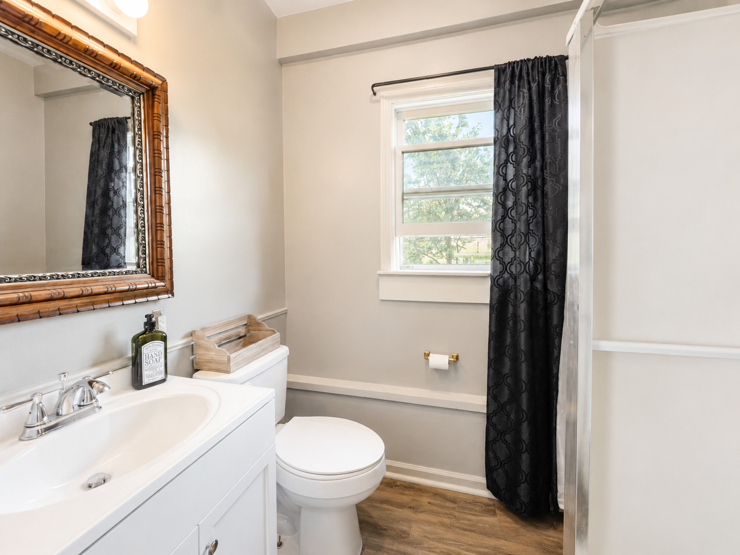 621 Girard Street Property Photo 23