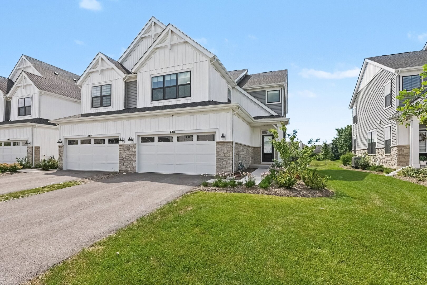 4414 Chelsea Manor Circle Property Photo 2