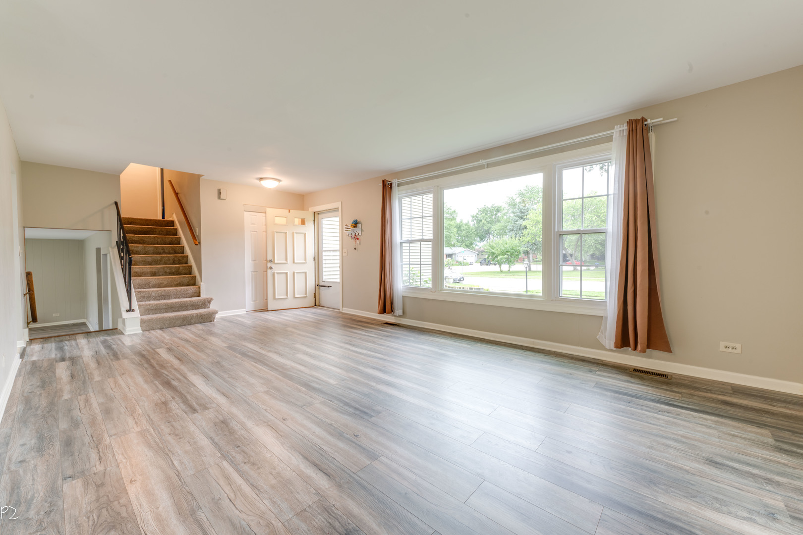 5s735 Park Meadow Drive Property Photo 3