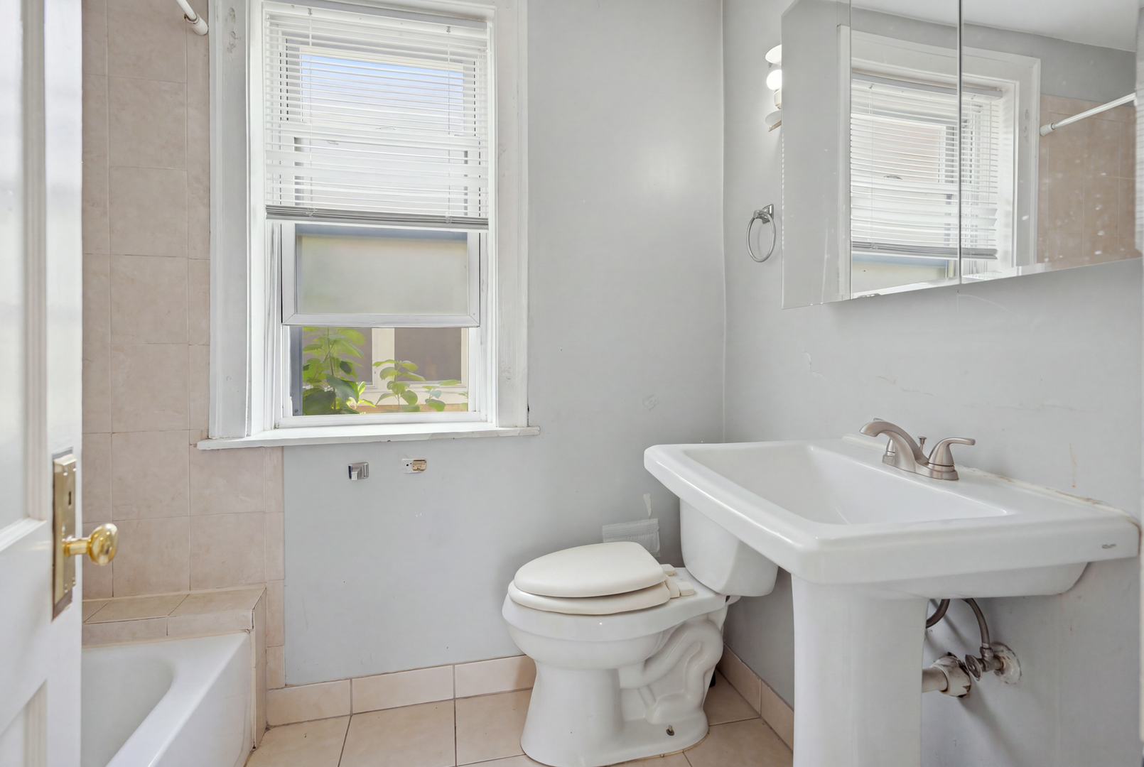 1656 E 84th Street Property Photo 32
