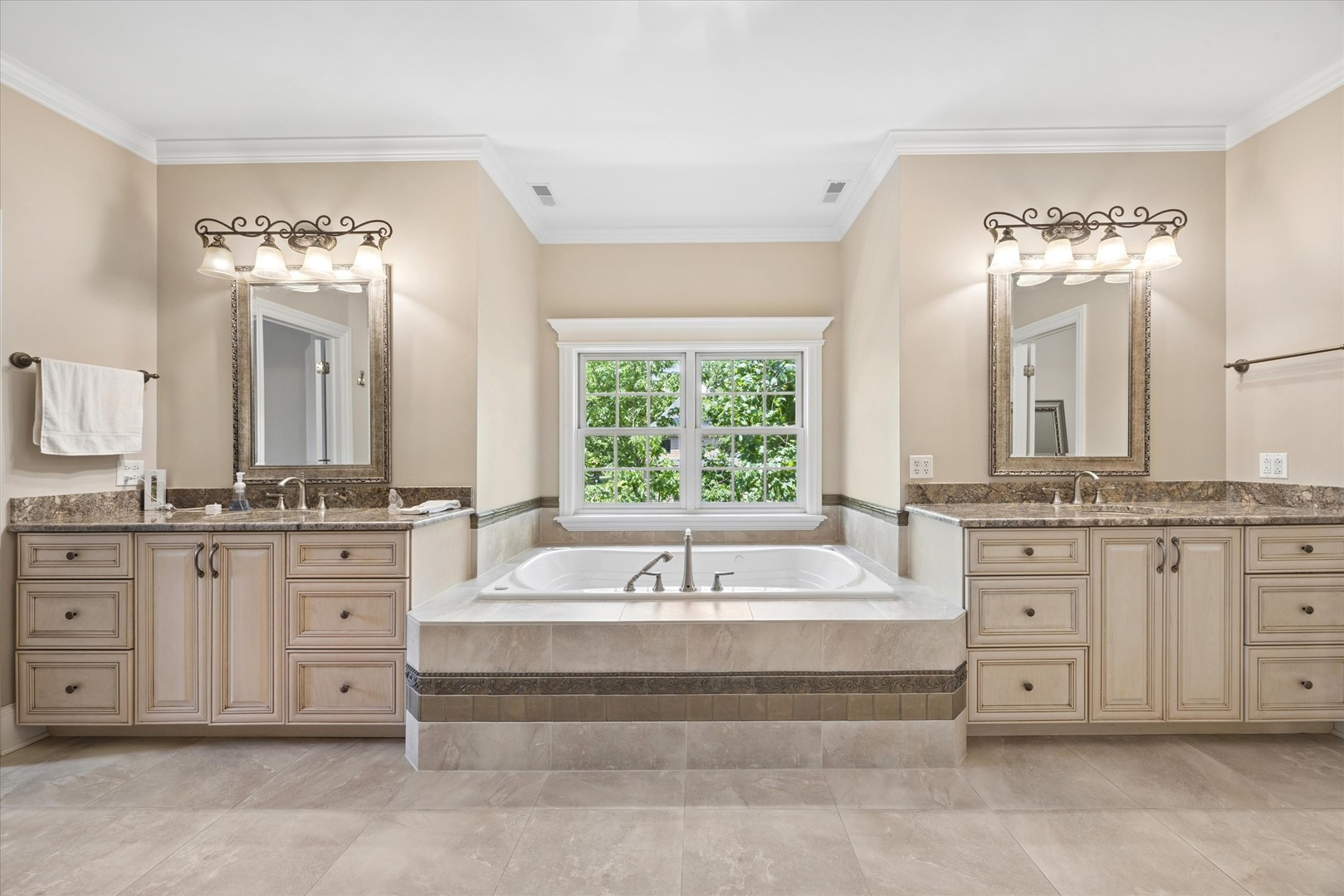 616 Driftwood Court Property Photo 34