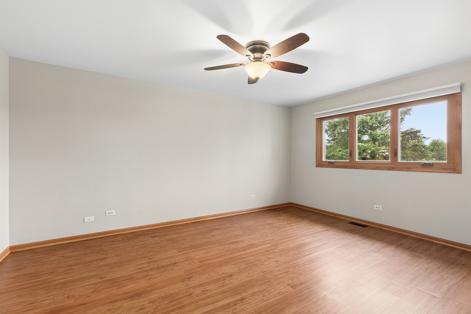 18130 Pheasant Lake Drive Property Photo 11